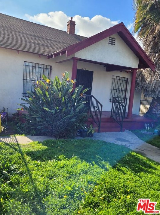 1630 38th St, Los Angeles, CA 90062-1015