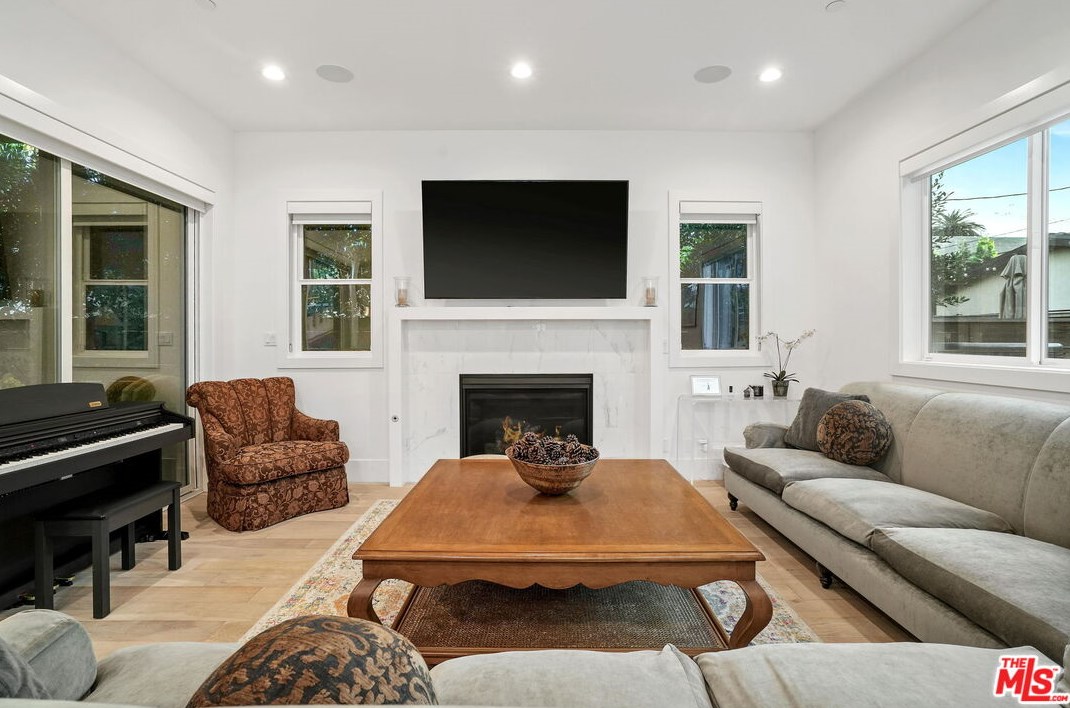 4169 Mildred Ave, Los Angeles CA  90066-5721 exterior