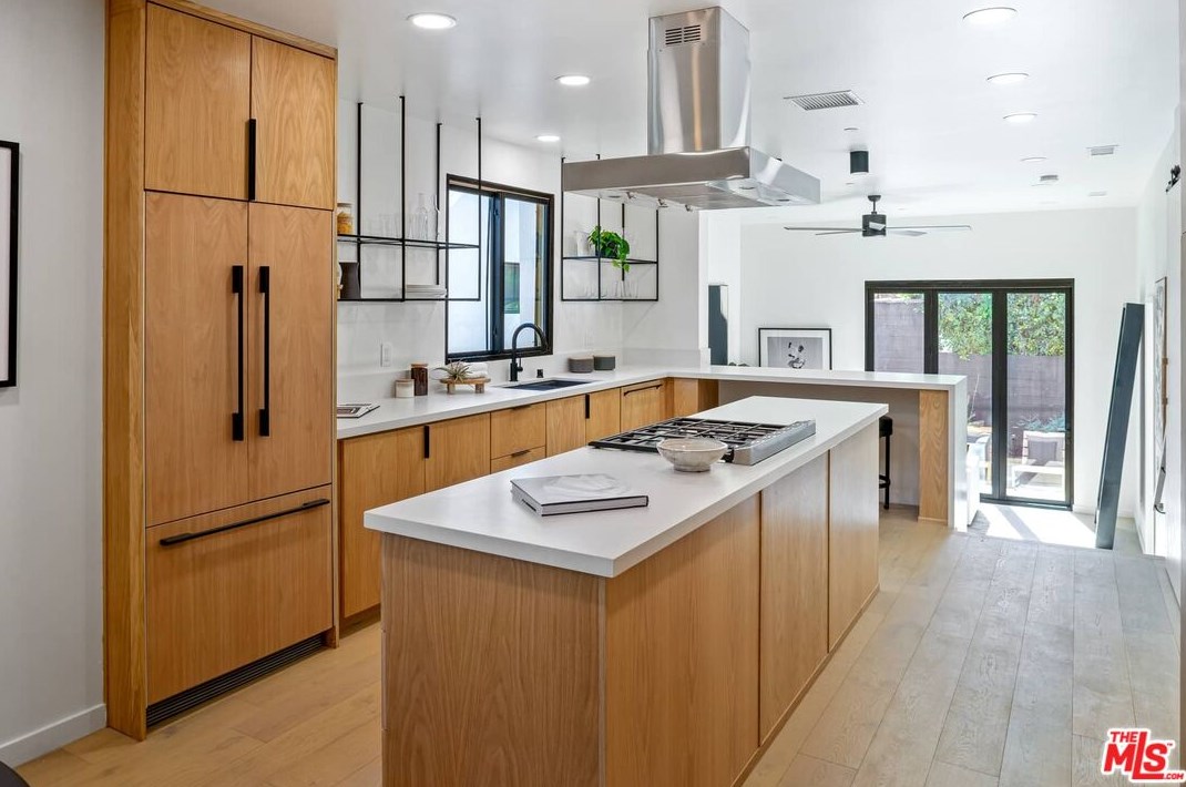 9004 Dicks St, Los Angeles CA  90069-4809 exterior