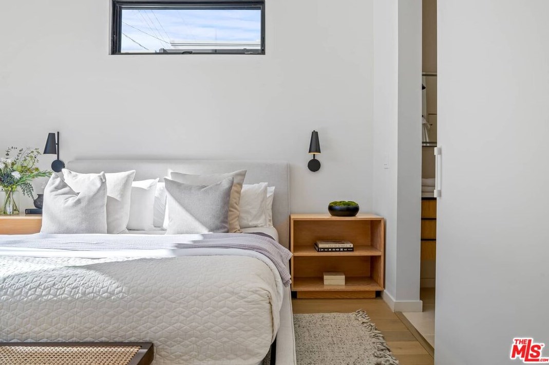 9004 Dicks St, Los Angeles CA  90069-4809 exterior