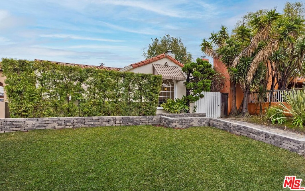 470 S Wetherly Dr, Beverly Hills, CA 90211