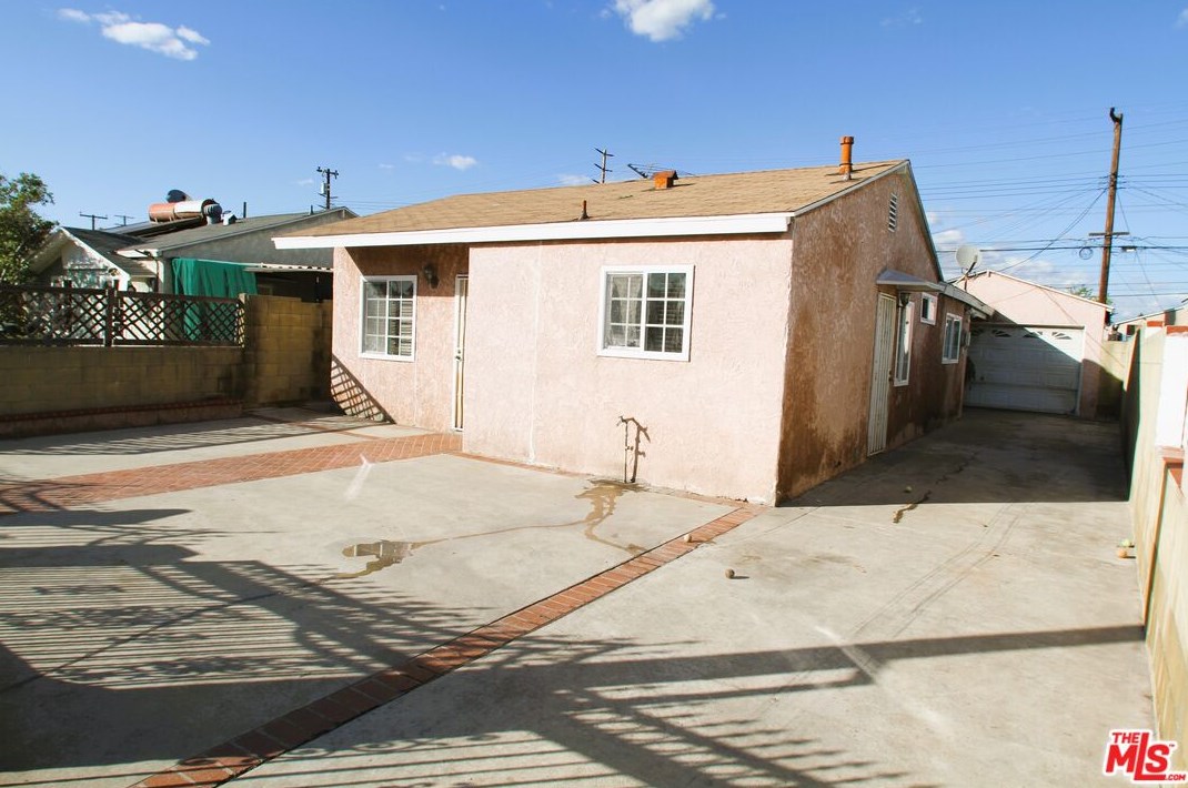 12017 Arkansas St, Artesia, CA 90701-1827