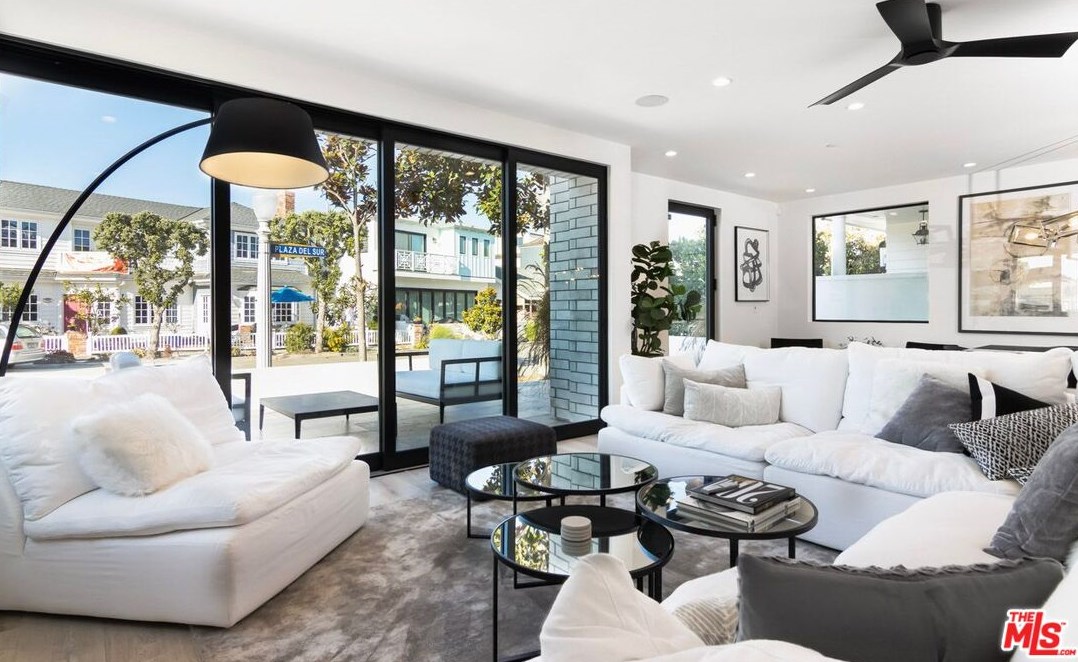 1703 Plaza Del Sur, Newport Beach, CA 92661