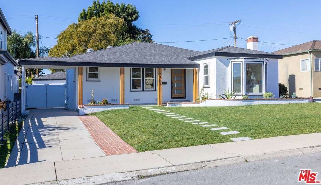 8419 Truxton Ave, Los Angeles CA  90045-3920 exterior