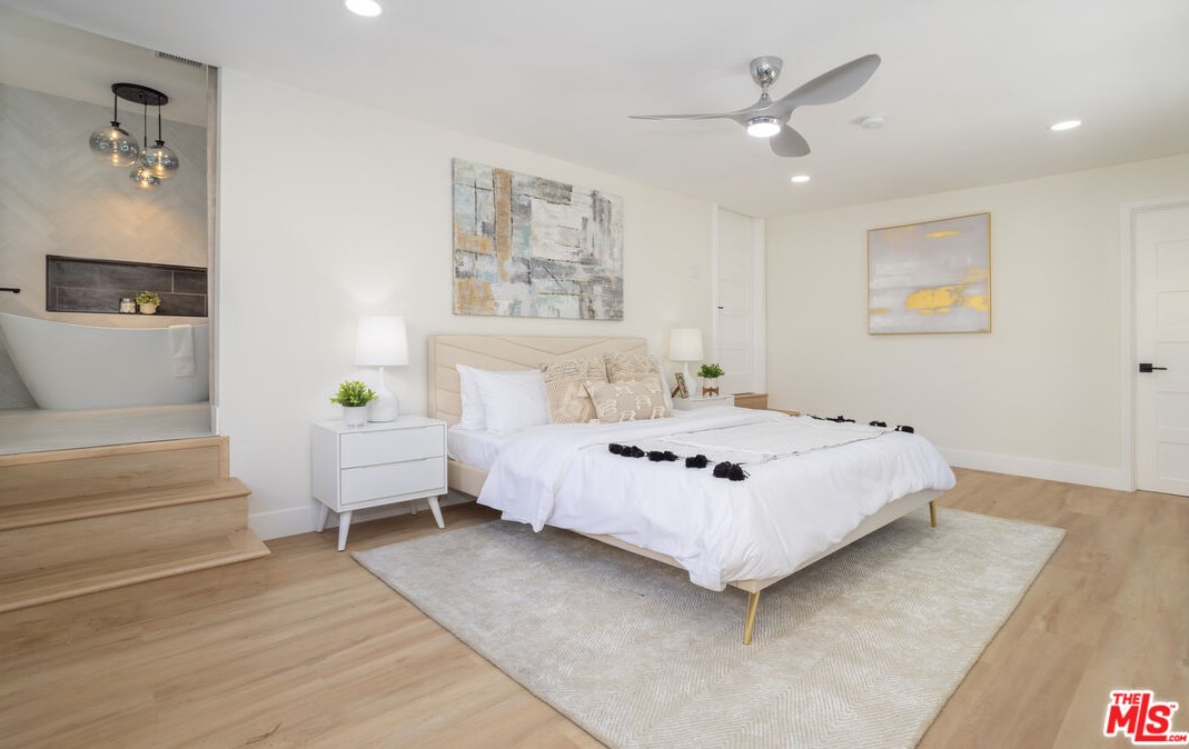 8419 Truxton Ave, Los Angeles CA  90045-3920 exterior