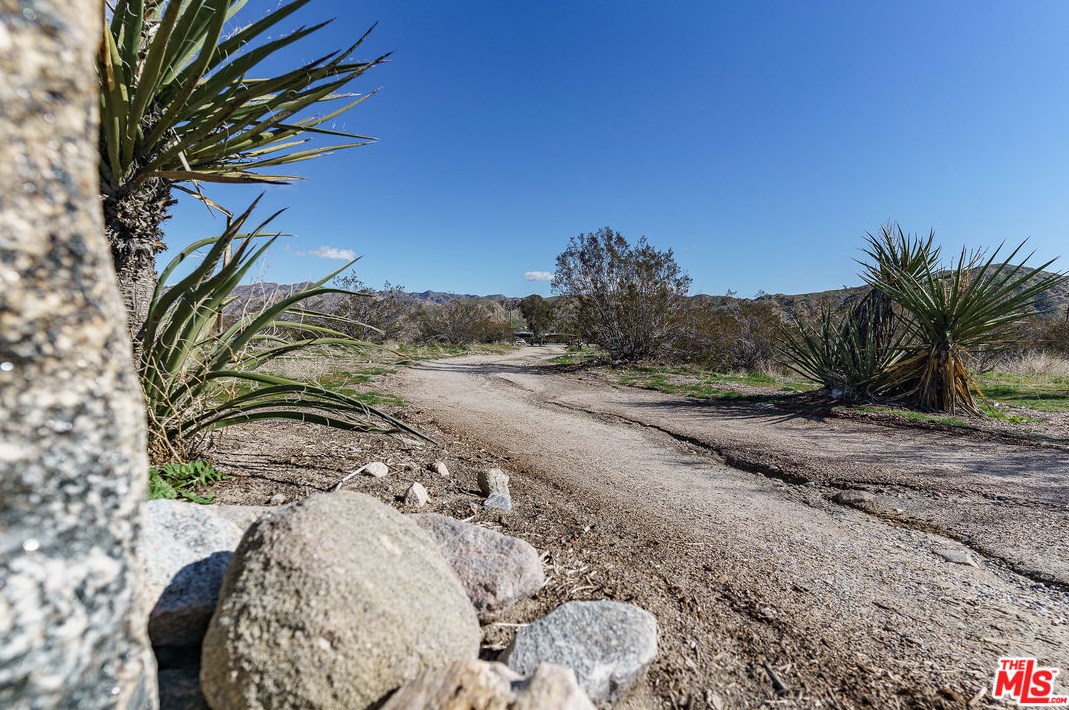 9893 Rawson Rd, Morongo Valley, CA 92256-9460