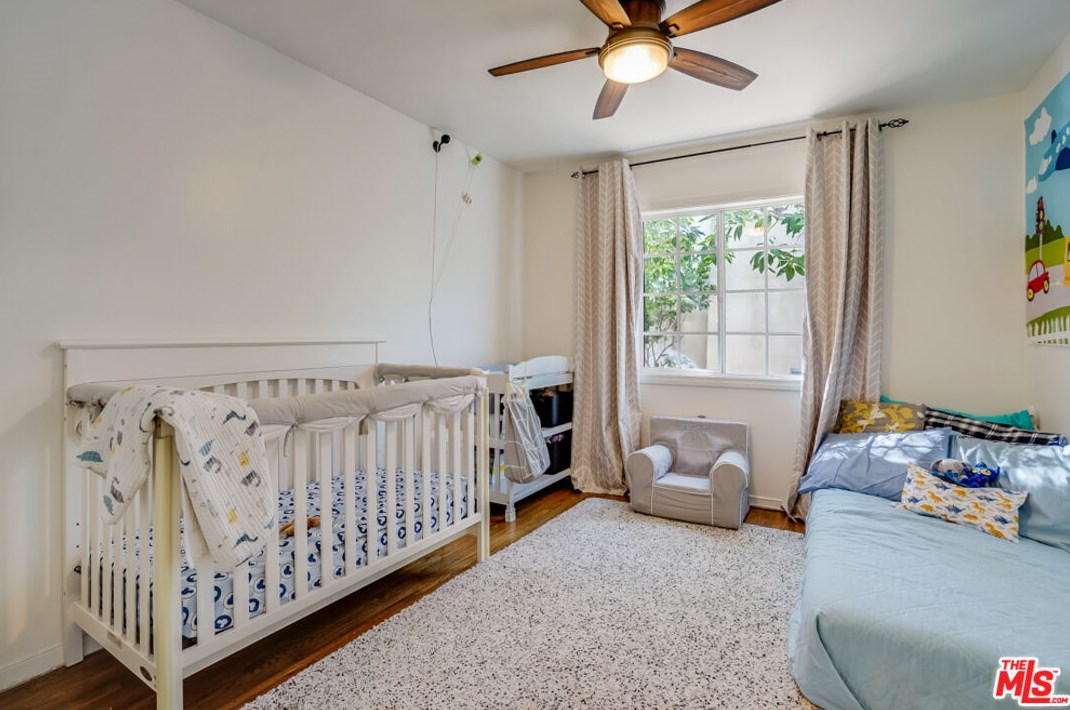 12227 Darlington Ave, Los Angeles CA  90049-5813 exterior