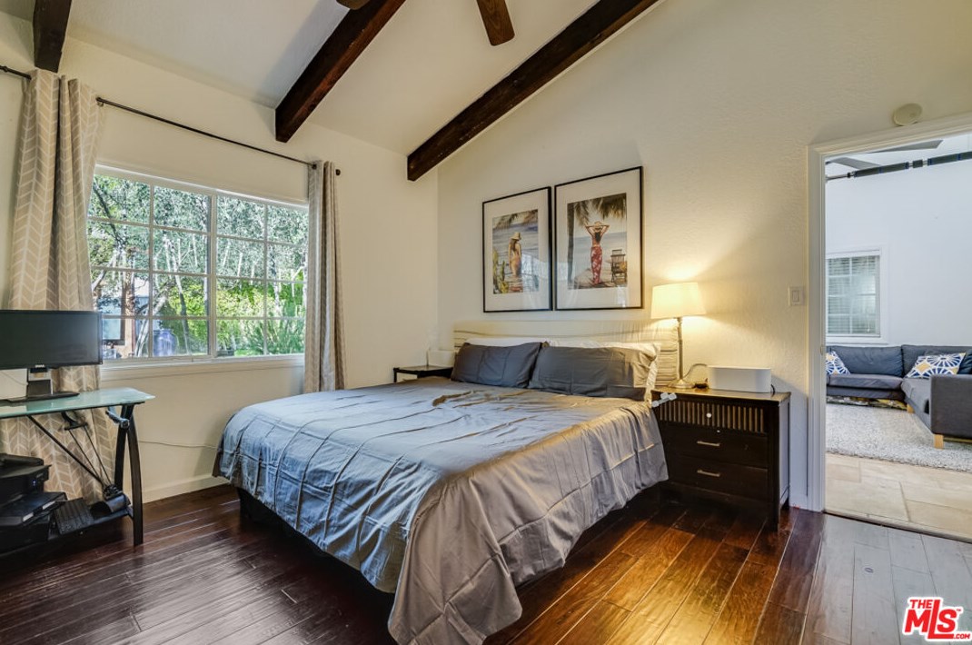 12227 Darlington Ave, Los Angeles CA  90049-5813 exterior