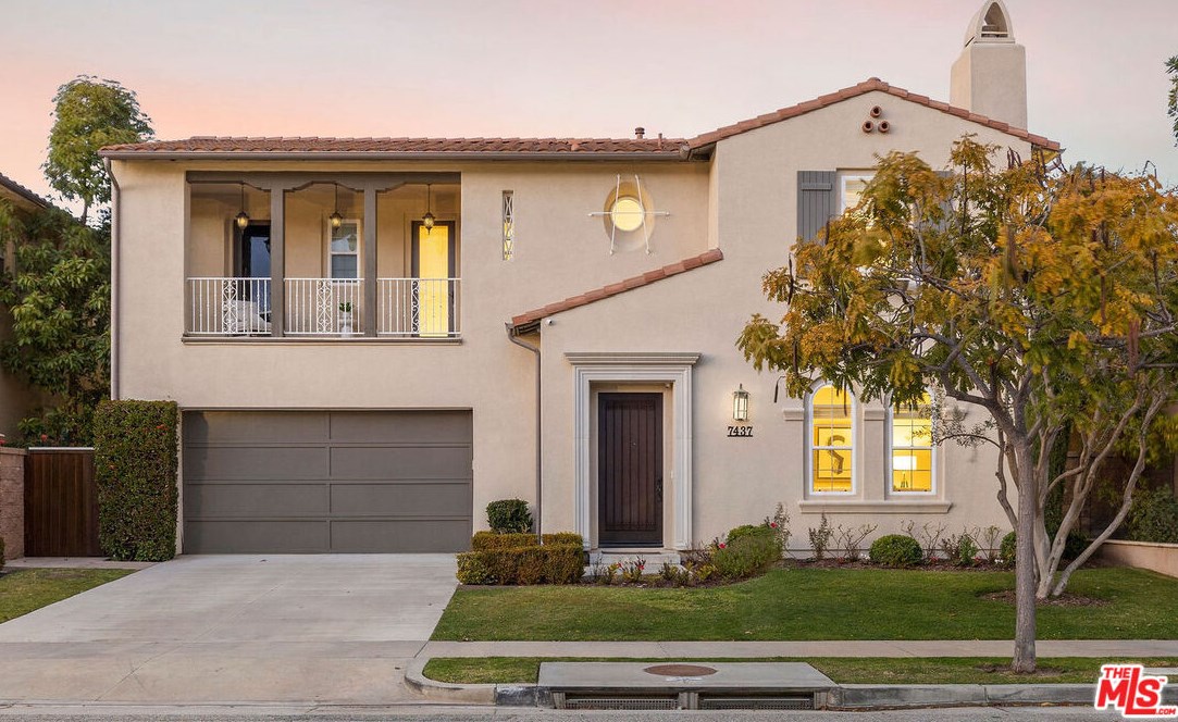 7437 Coastal View Dr, Los Angeles, CA 90045-1272
