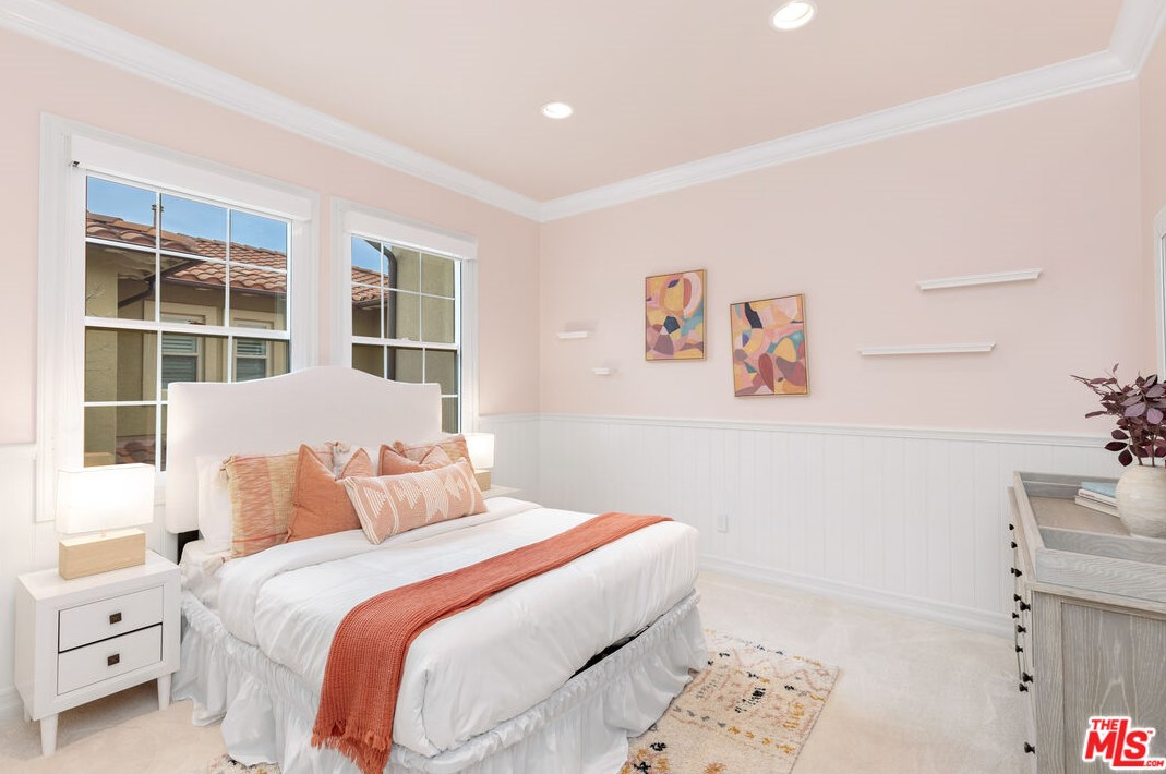7437 Coastal View Dr, Los Angeles CA  90045-1272 exterior