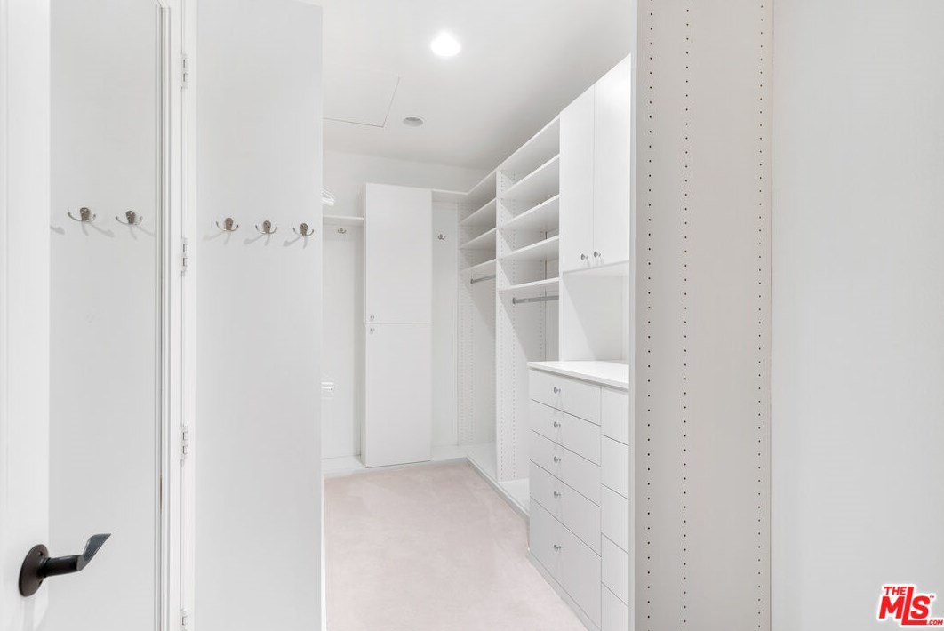 7437 Coastal View Dr, Los Angeles CA  90045-1272 exterior