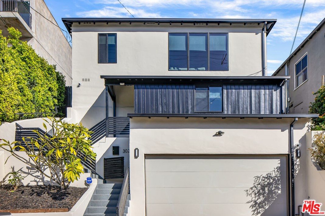3023 London St, Los Angeles, CA 90026-3720