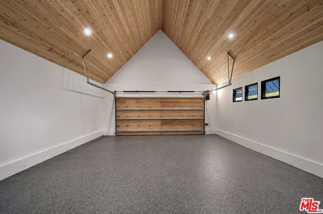 10829 Savona Rd, Los Angeles CA  90077-2306 exterior