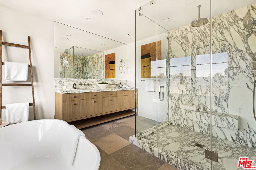 10829 Savona Rd, Los Angeles CA  90077-2306 exterior