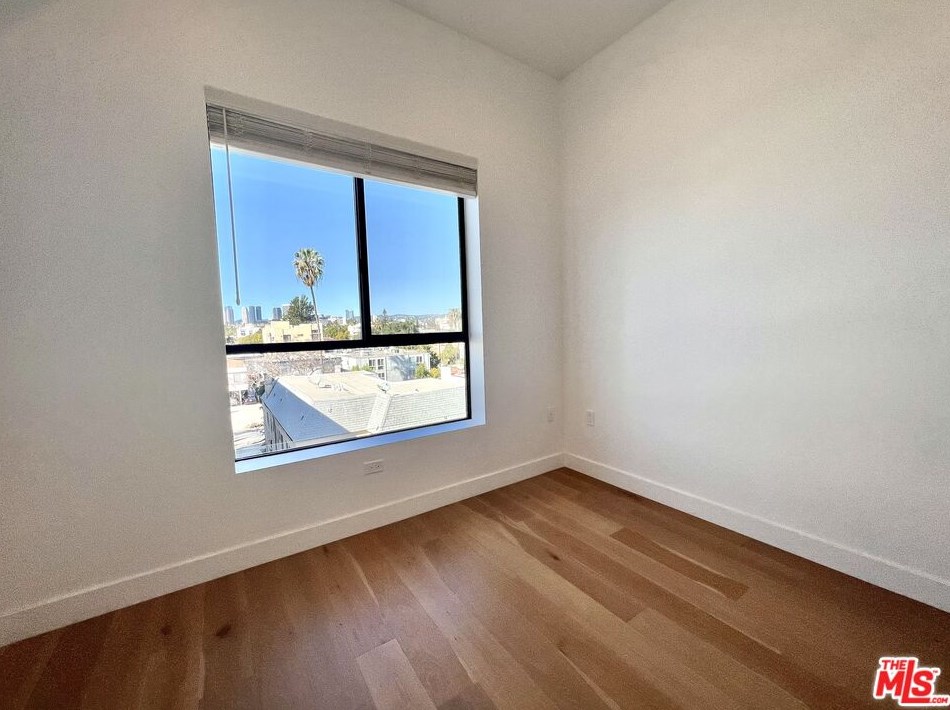 1515 Holt Ave, Los Angeles CA  90035-3695 exterior
