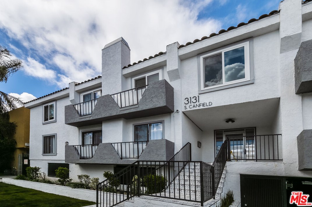 3131 Canfield Ave, Los Angeles CA  90034-4366 exterior