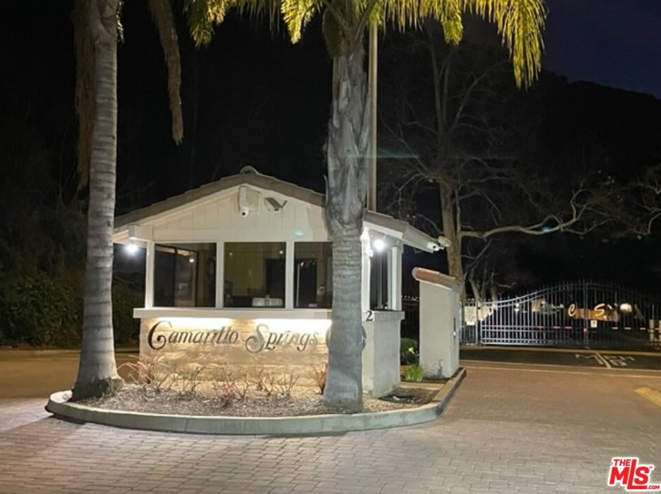 6 Christina Ave, Camarillo CA 93012-8102 exterior