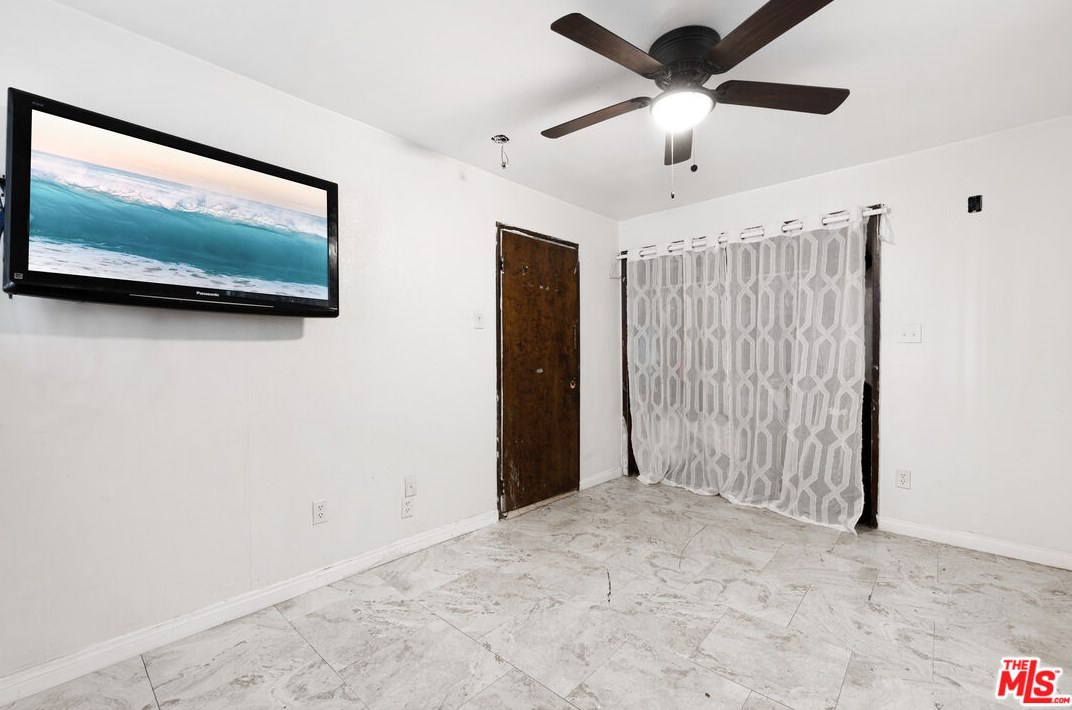 115 87th St, Los Angeles CA 90003-3461 exterior