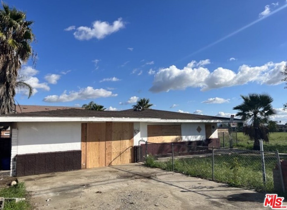 465 N Maple Ave, Rialto, CA 92376