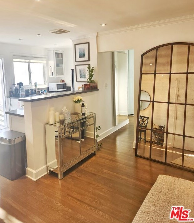 138 San Vicente Blvd #138a, Santa Monica, CA 90402