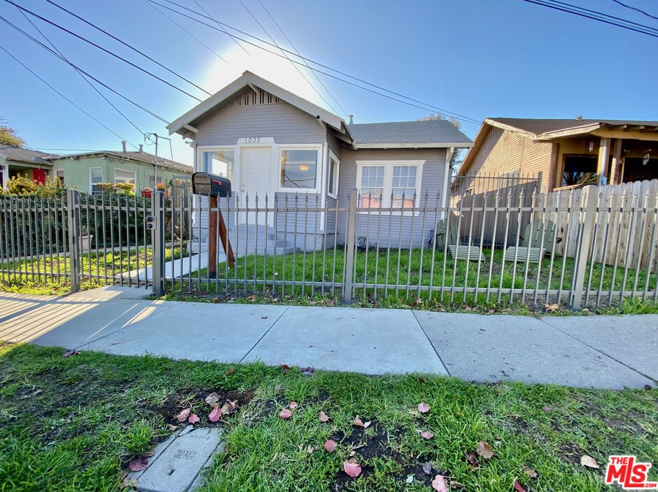 1033 N Park Ave, Inglewood, CA 90302