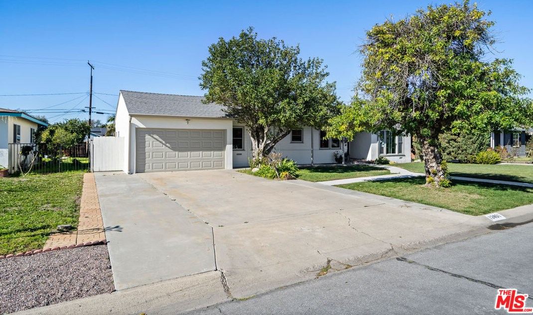 12401 Oakwood St, Garden Grove, CA 92840