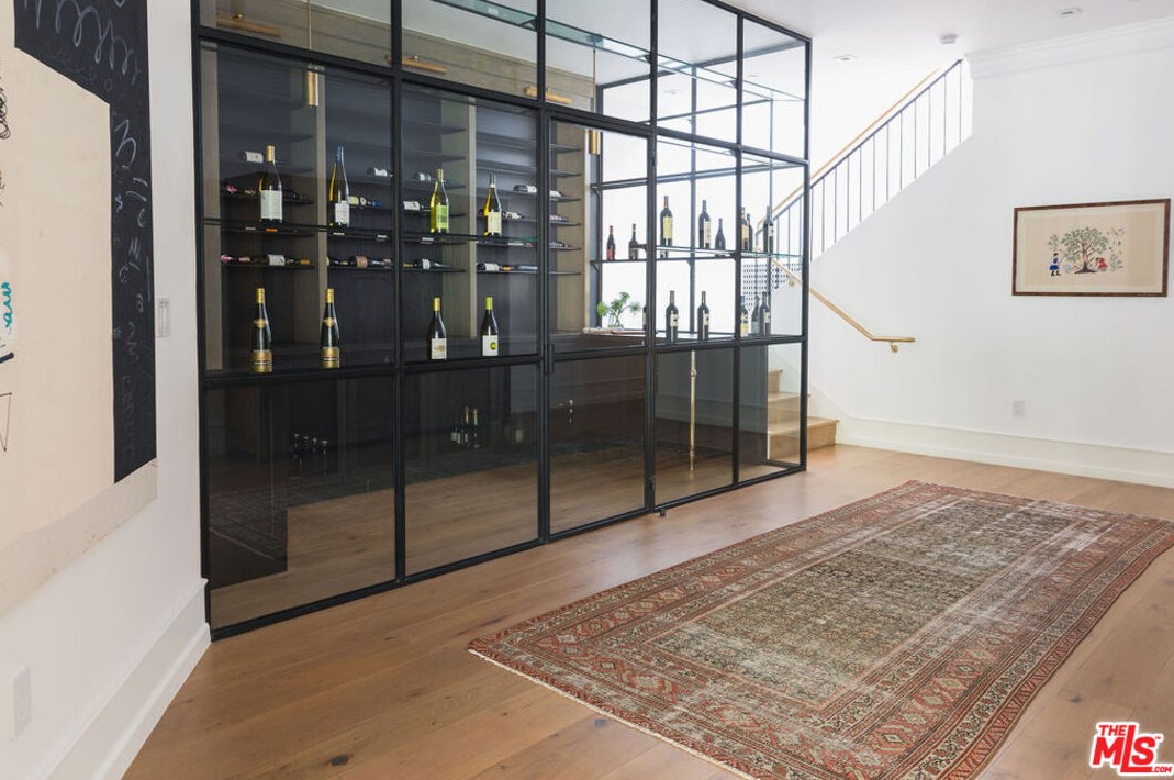 665 Walther Way, Los Angeles CA  90049-2314 exterior