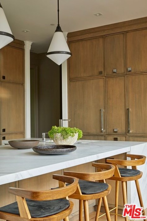 665 Walther Way, Los Angeles CA  90049-2314 exterior