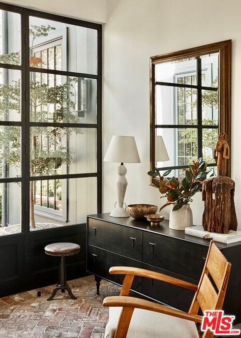 665 Walther Way, Los Angeles CA  90049-2314 exterior