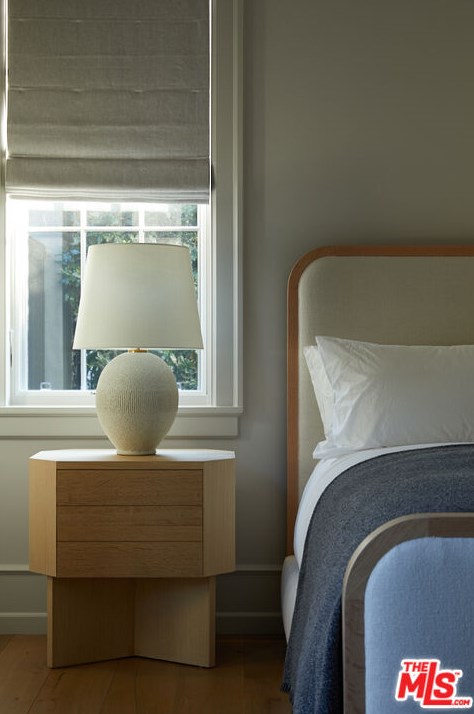 665 Walther Way, Los Angeles CA  90049-2314 exterior