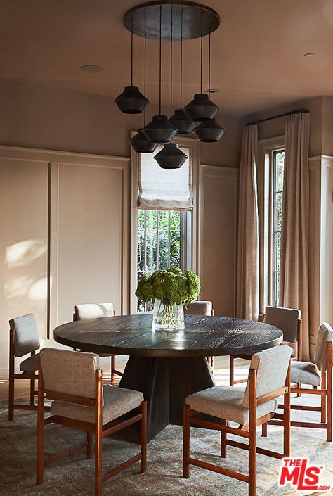 665 Walther Way, Los Angeles CA  90049-2314 exterior