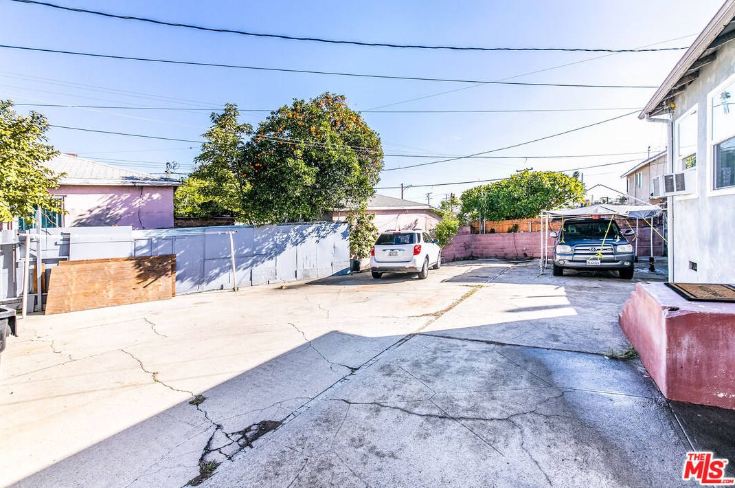 350 Vancouver Ave, Los Angeles CA  90022-3220 exterior