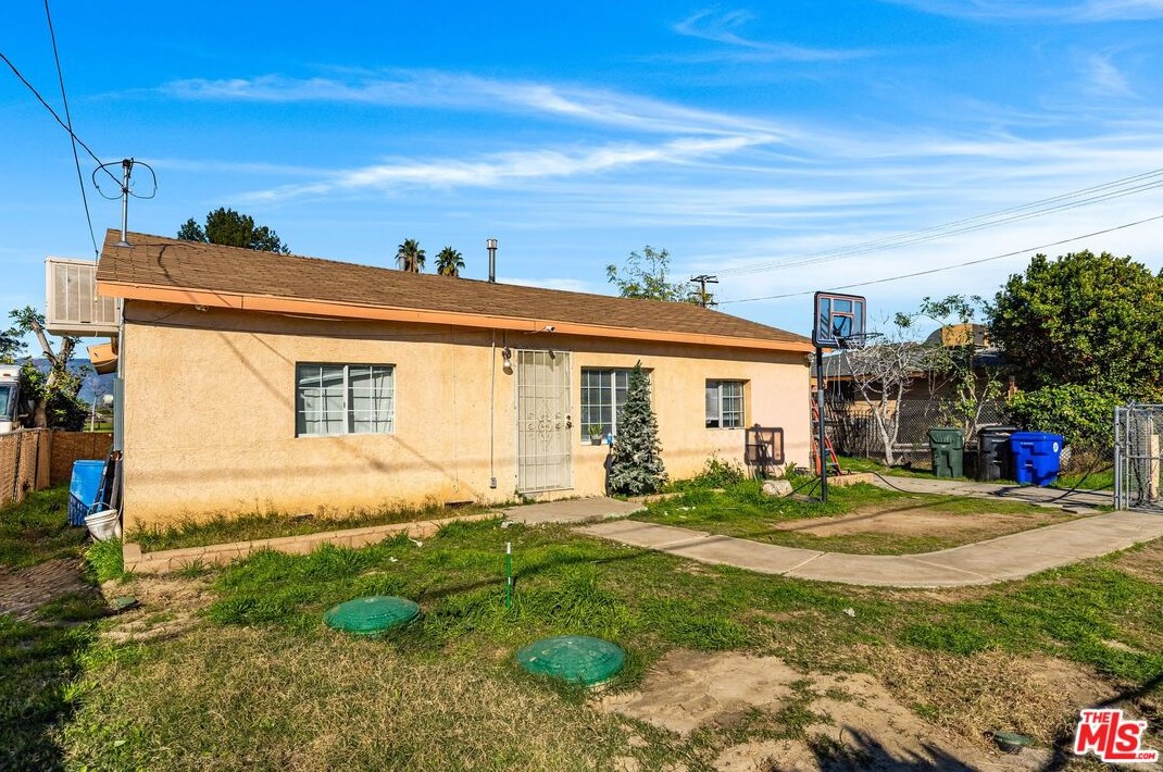 1314 E Laurelwood Dr, San Bernardino, CA 92408