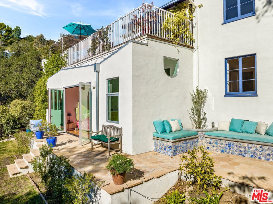 8754 Arlene Ter, Los Angeles CA  90046-1434 exterior