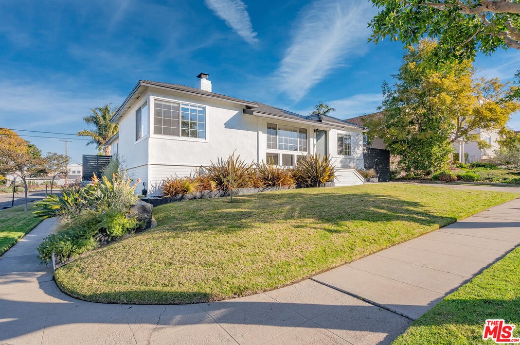 7371 82nd St, Los Angeles CA  90045-2418 exterior