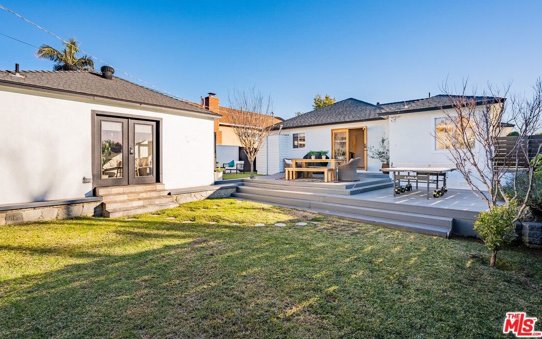 7371 82nd St, Los Angeles CA  90045-2418 exterior