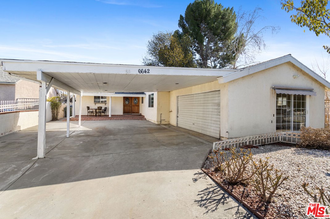 6642 Rhea Ave, Los Angeles, CA 91335-5219