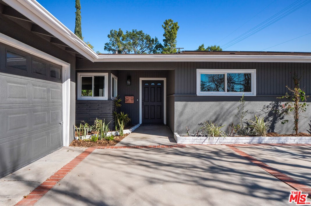 12272 Woodley Ave, San Fernando, CA 91344