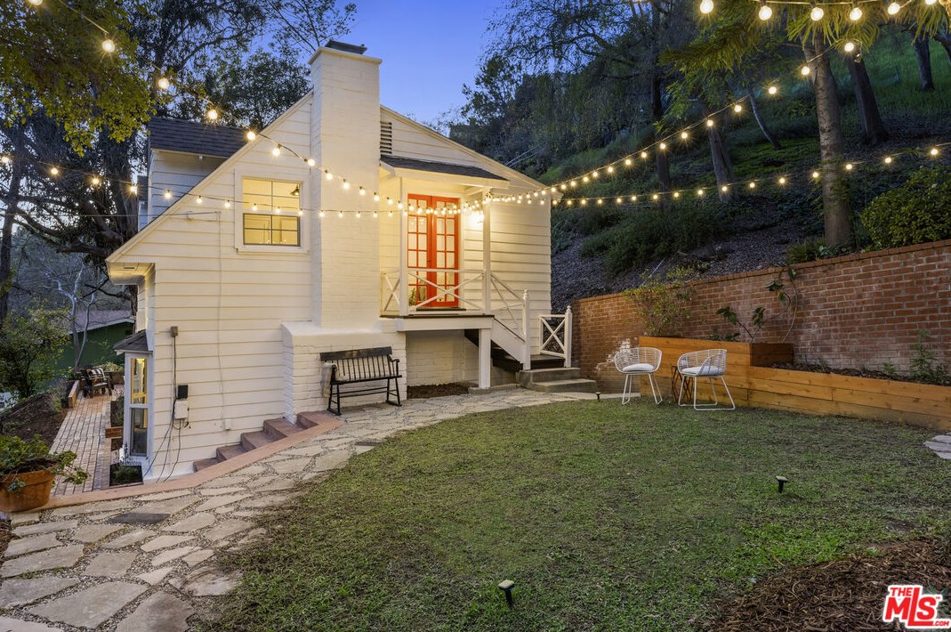 4577 Jessica Dr, Los Angeles, CA 90065-4117