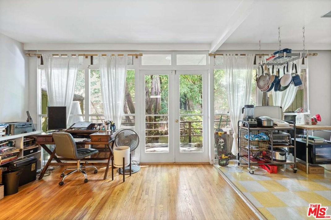1864 Talmadge St, Los Angeles CA  90027-4542 exterior