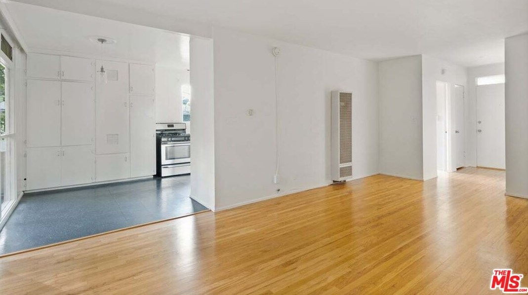 1864 Talmadge St, Los Angeles CA  90027-4542 exterior