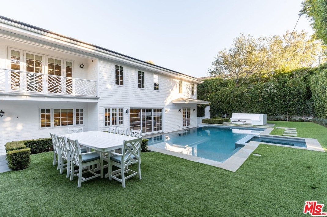 2921 Haddington Dr, Los Angeles CA  90064-4416 exterior