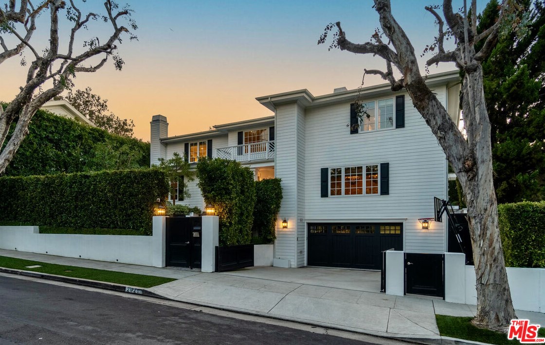 2921 Haddington Dr, Los Angeles, CA 90064-4416