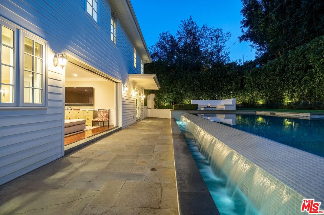 2921 Haddington Dr, Los Angeles CA  90064-4416 exterior