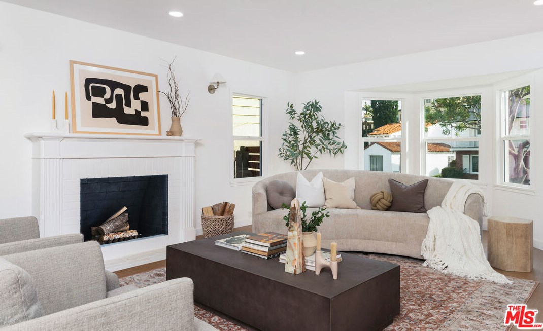 3663 Homeland Dr, Los Angeles CA  90008-4937 exterior