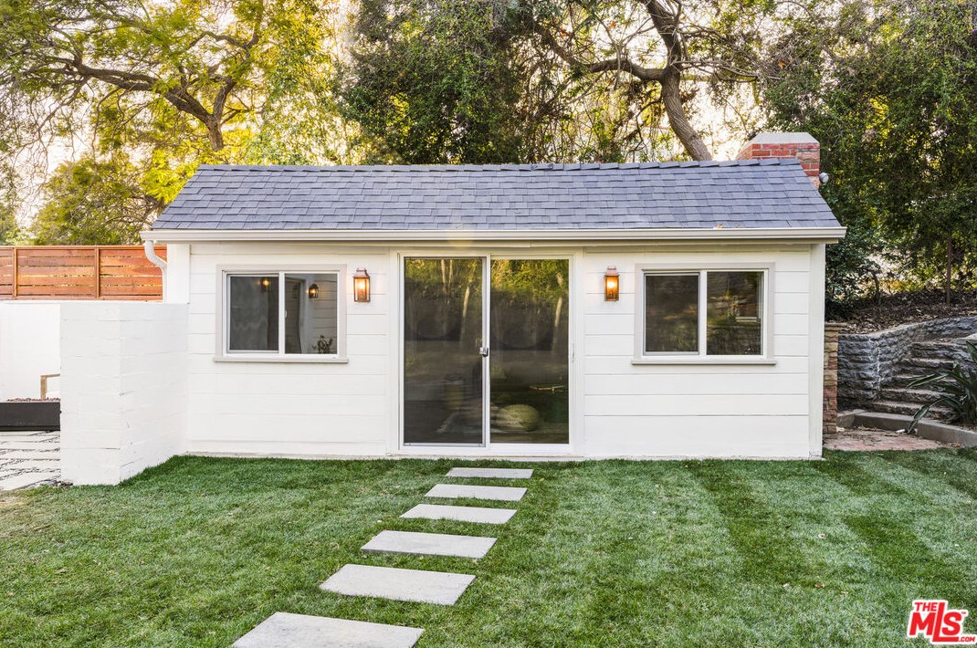 3663 Homeland Dr, Los Angeles CA  90008-4937 exterior