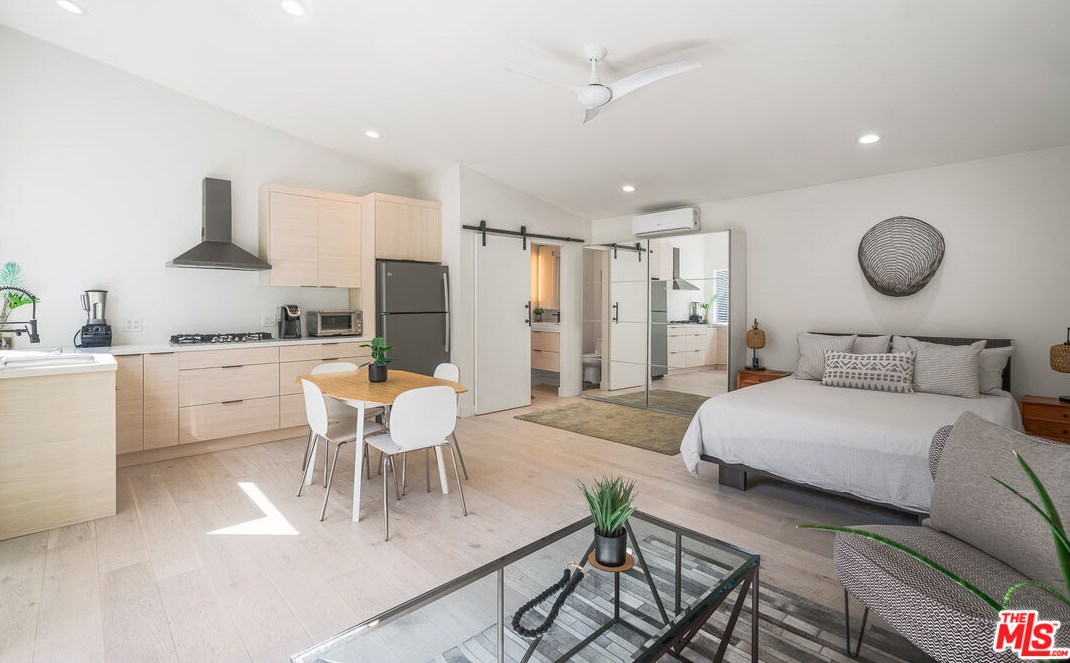 2459 Laurel Pass, Los Angeles CA  90046-1401 exterior