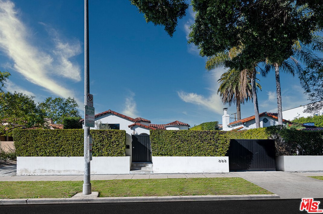 353 Sweetzer Ave, Los Angeles, CA 90048-2601