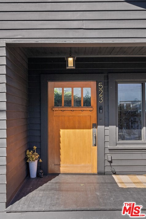 523 Olive Ave, Long Beach, CA 90802