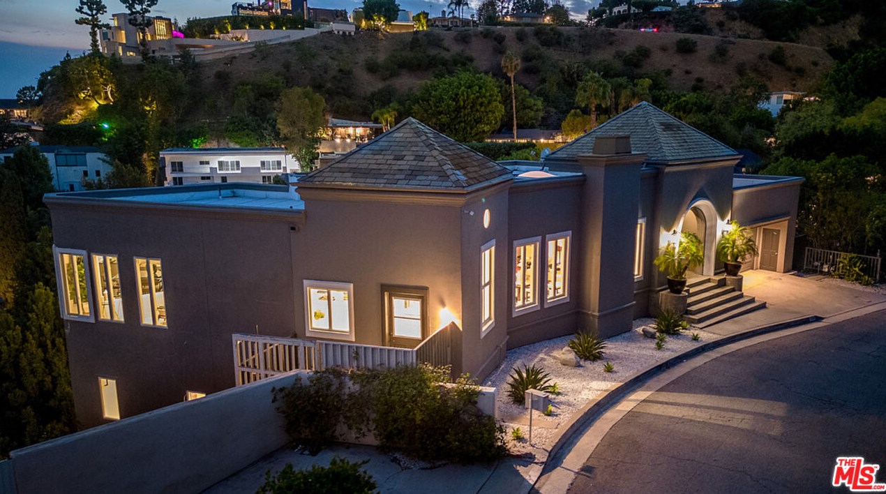 1332 Belfast Dr, Los Angeles CA  90069-1326 exterior